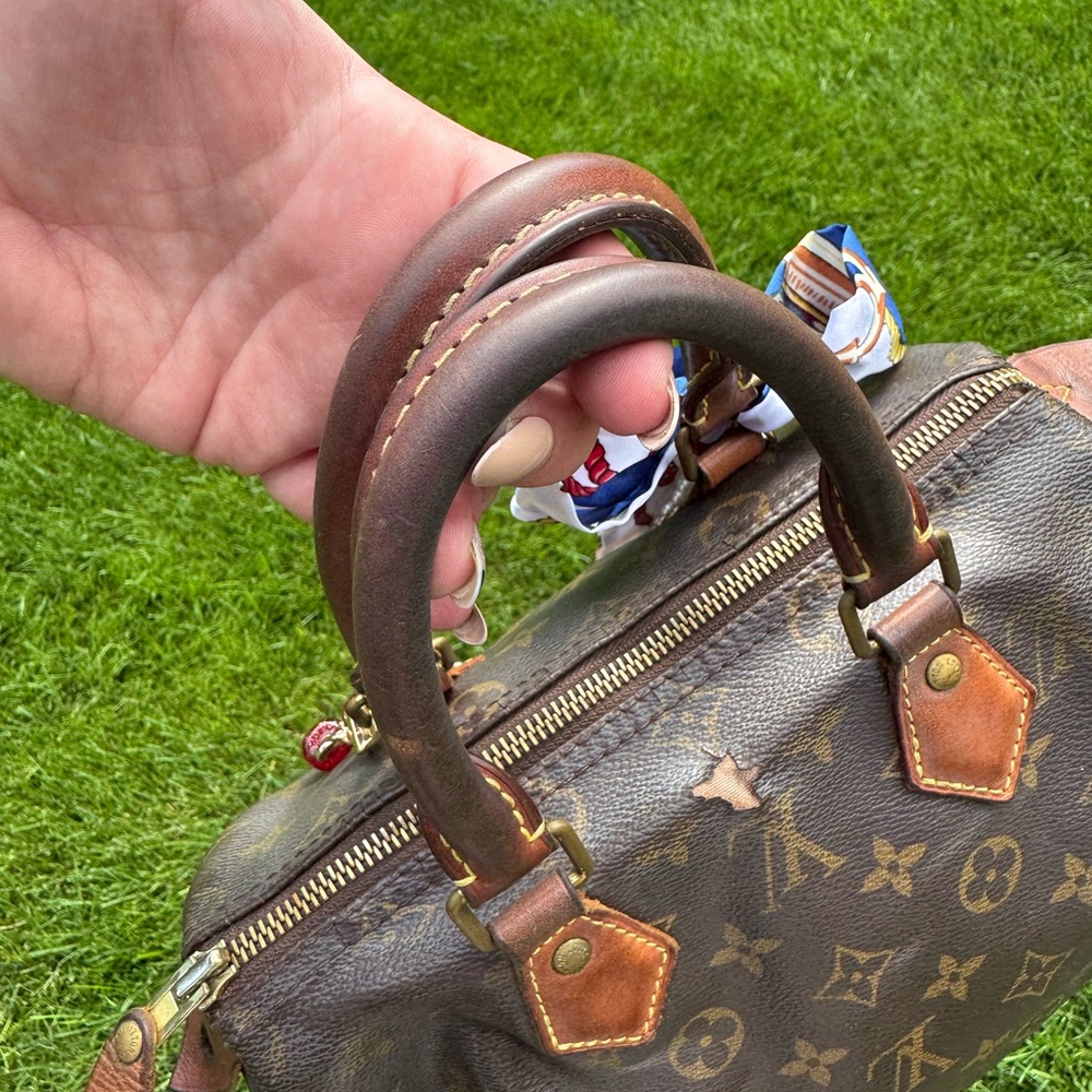 Authentic Louis Vuitton Speedy 25 - Picture 11 of 12